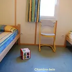 22 Chalet Zinnia *